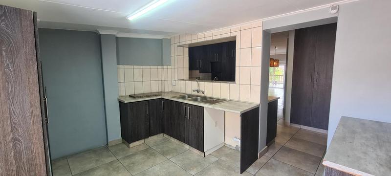 4 Bedroom Property for Sale in Fraaiuitsig Western Cape